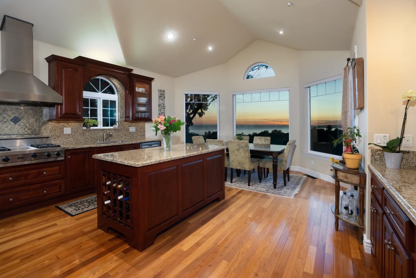 Detail Gallery Image 7 of 51 For 140 Zanzibar Dr, Aptos,  CA 95003 - 3 Beds | 3 Baths
