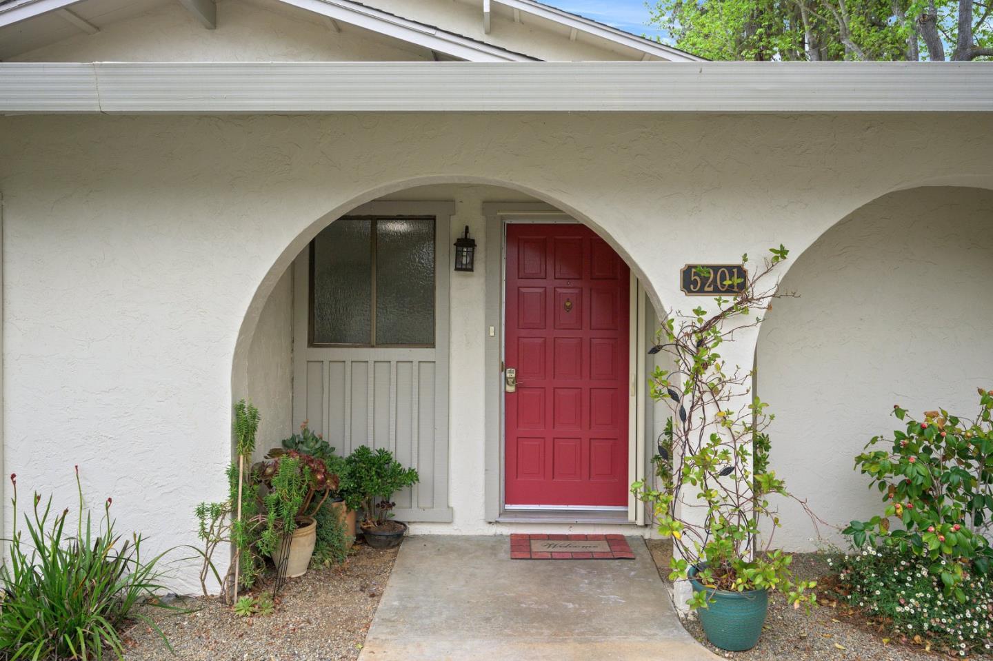 Detail Gallery Image 2 of 40 For 5201 Cribari-Hills, San Jose,  CA 95135 - 2 Beds | 2 Baths