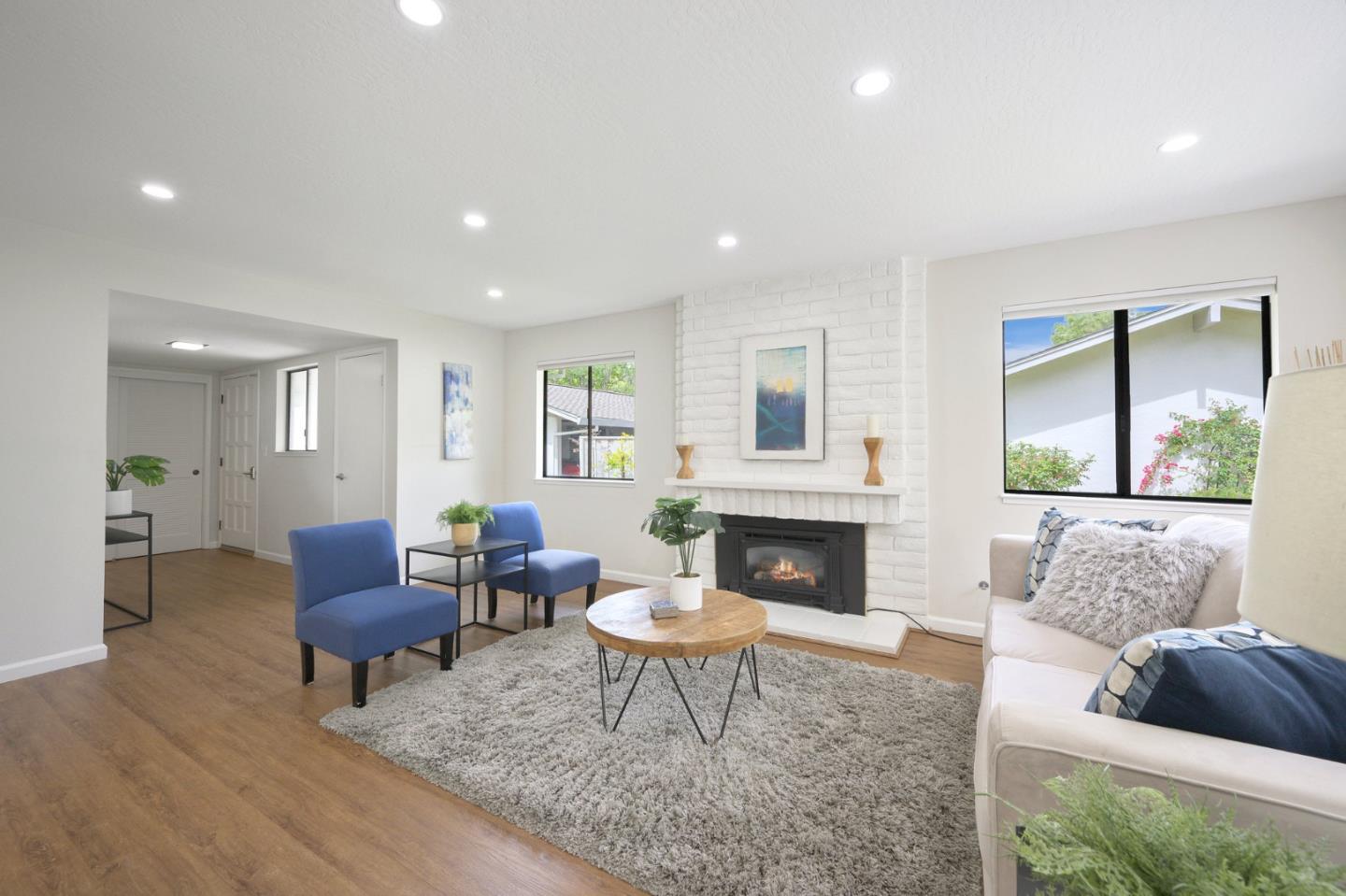 Detail Gallery Image 5 of 40 For 5201 Cribari-Hills, San Jose,  CA 95135 - 2 Beds | 2 Baths