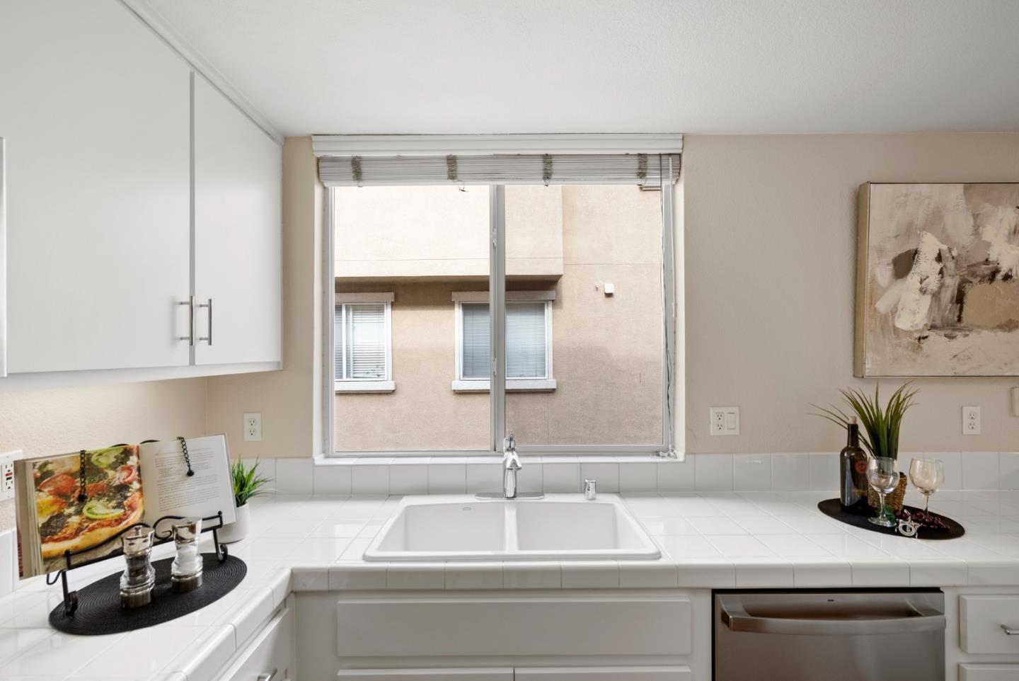 Detail Gallery Image 14 of 44 For 521 Tower Hill Ave #608,  San Jose,  CA 95136 - 2 Beds | 2/1 Baths