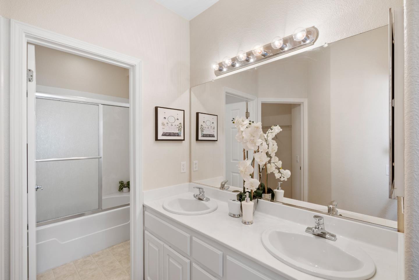 Detail Gallery Image 22 of 44 For 521 Tower Hill Ave #608,  San Jose,  CA 95136 - 2 Beds | 2/1 Baths