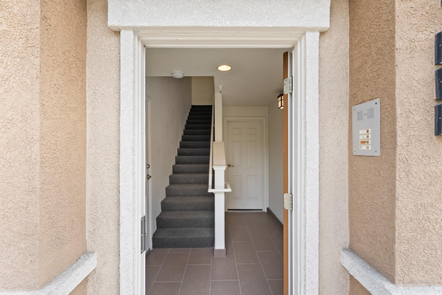 Detail Gallery Image 30 of 44 For 521 Tower Hill Ave #608,  San Jose,  CA 95136 - 2 Beds | 2/1 Baths