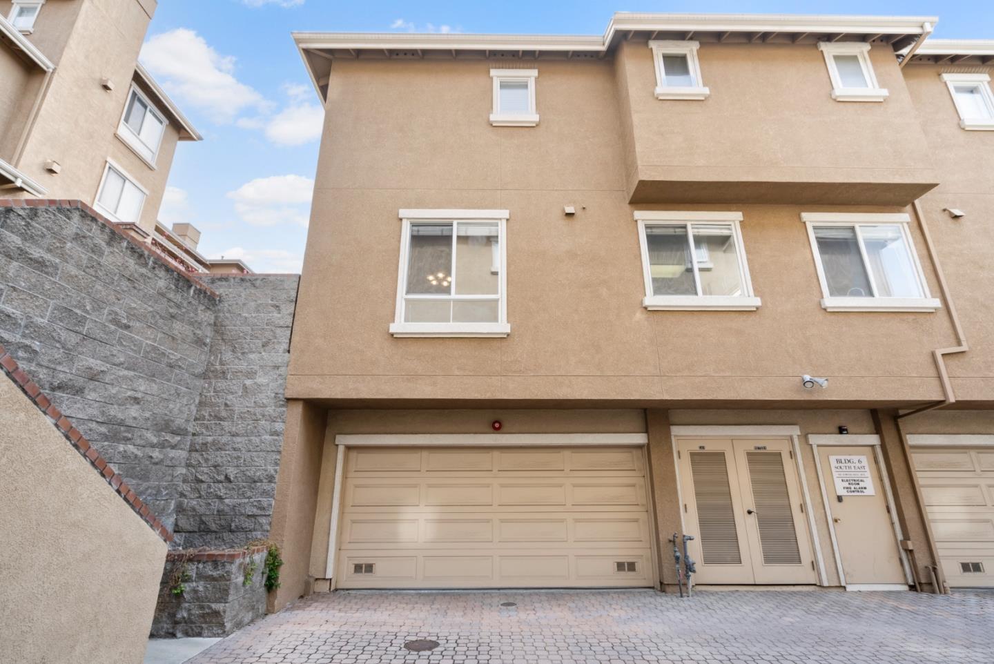 Detail Gallery Image 32 of 44 For 521 Tower Hill Ave #608,  San Jose,  CA 95136 - 2 Beds | 2/1 Baths