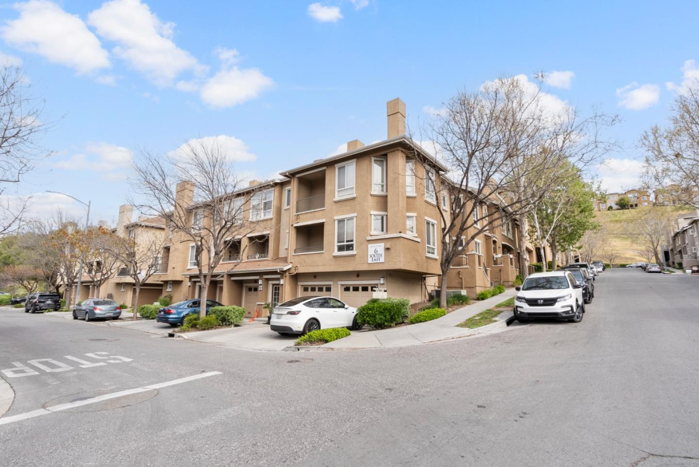 Detail Gallery Image 34 of 44 For 521 Tower Hill Ave #608,  San Jose,  CA 95136 - 2 Beds | 2/1 Baths