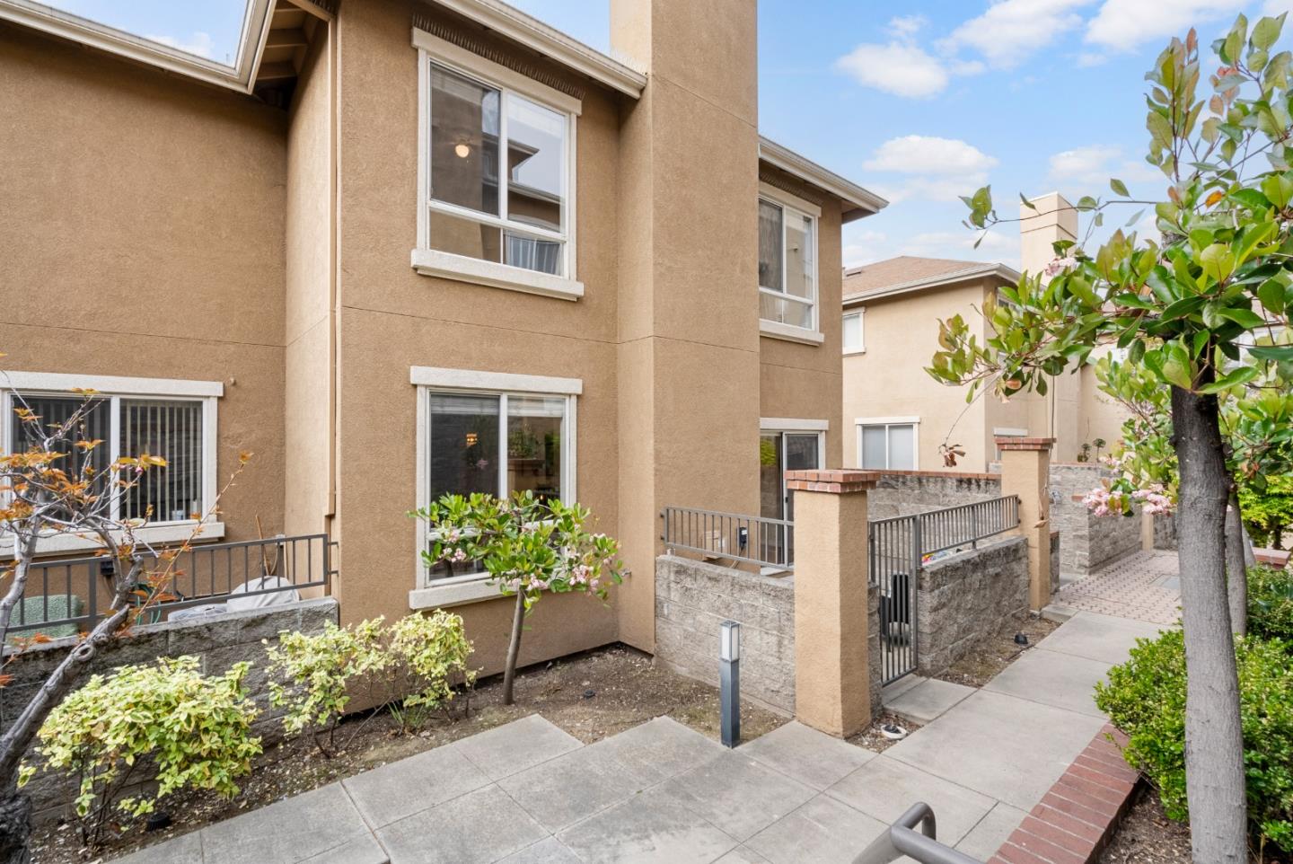 Detail Gallery Image 35 of 44 For 521 Tower Hill Ave #608,  San Jose,  CA 95136 - 2 Beds | 2/1 Baths