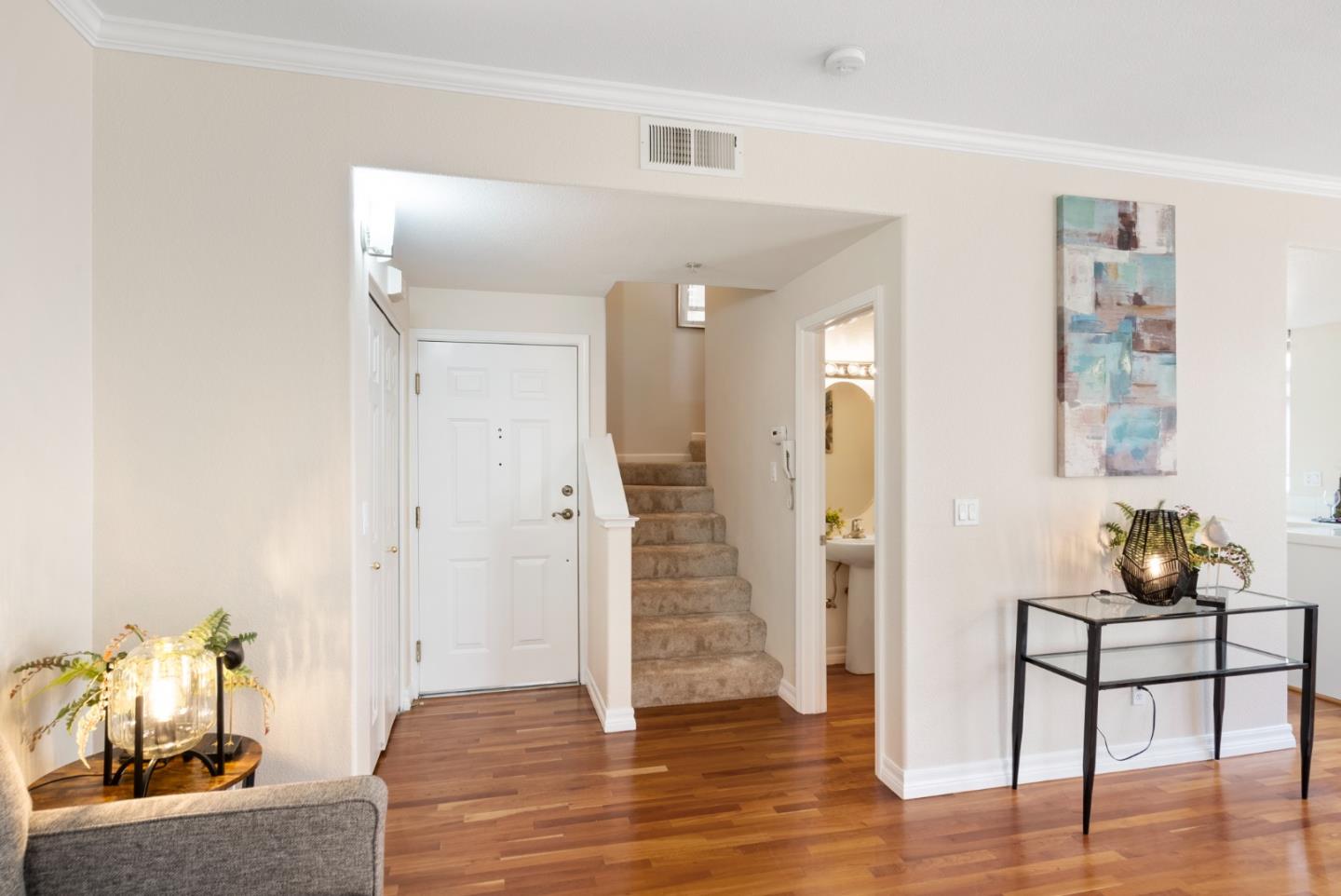 Detail Gallery Image 6 of 44 For 521 Tower Hill Ave #608,  San Jose,  CA 95136 - 2 Beds | 2/1 Baths