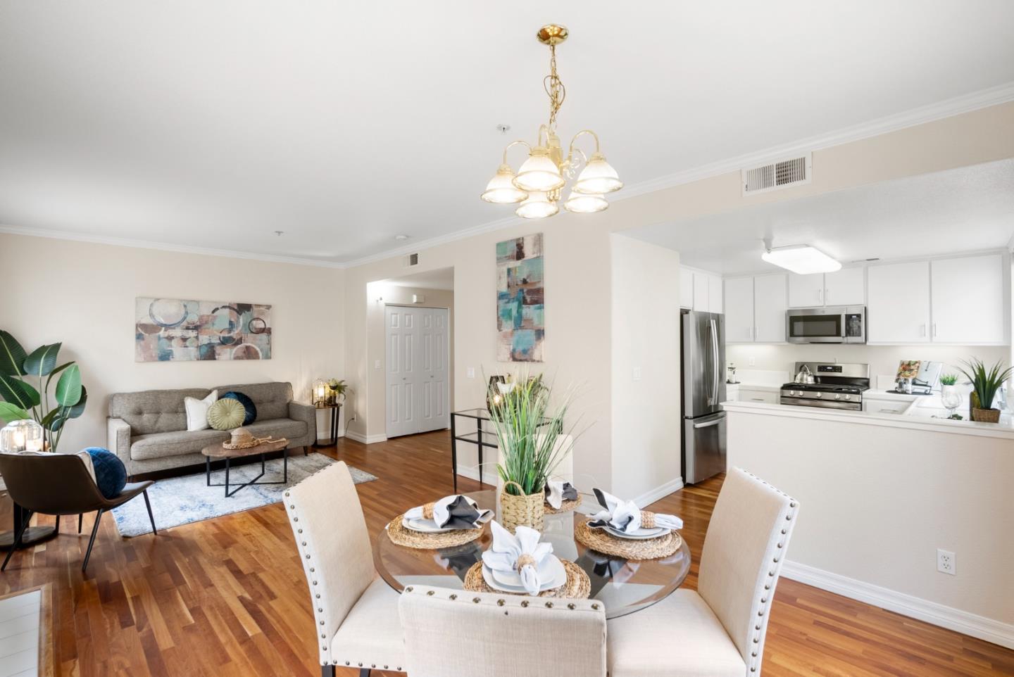 Detail Gallery Image 9 of 44 For 521 Tower Hill Ave #608,  San Jose,  CA 95136 - 2 Beds | 2/1 Baths