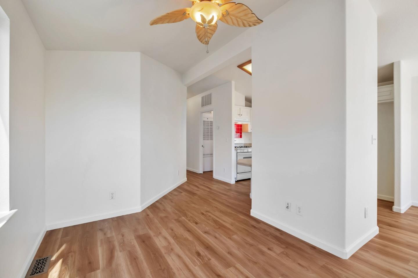 Detail Gallery Image 13 of 35 For 1625 Brommer St #12,  Santa Cruz,  CA 95062 - 3 Beds | 2 Baths