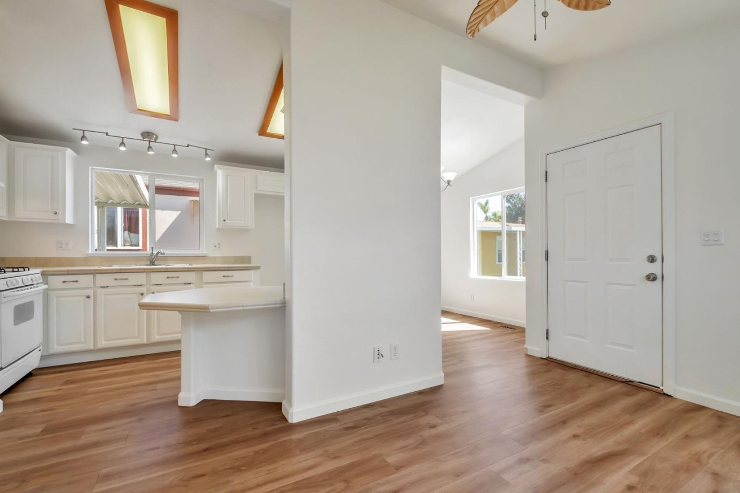 Detail Gallery Image 14 of 35 For 1625 Brommer St #12,  Santa Cruz,  CA 95062 - 3 Beds | 2 Baths