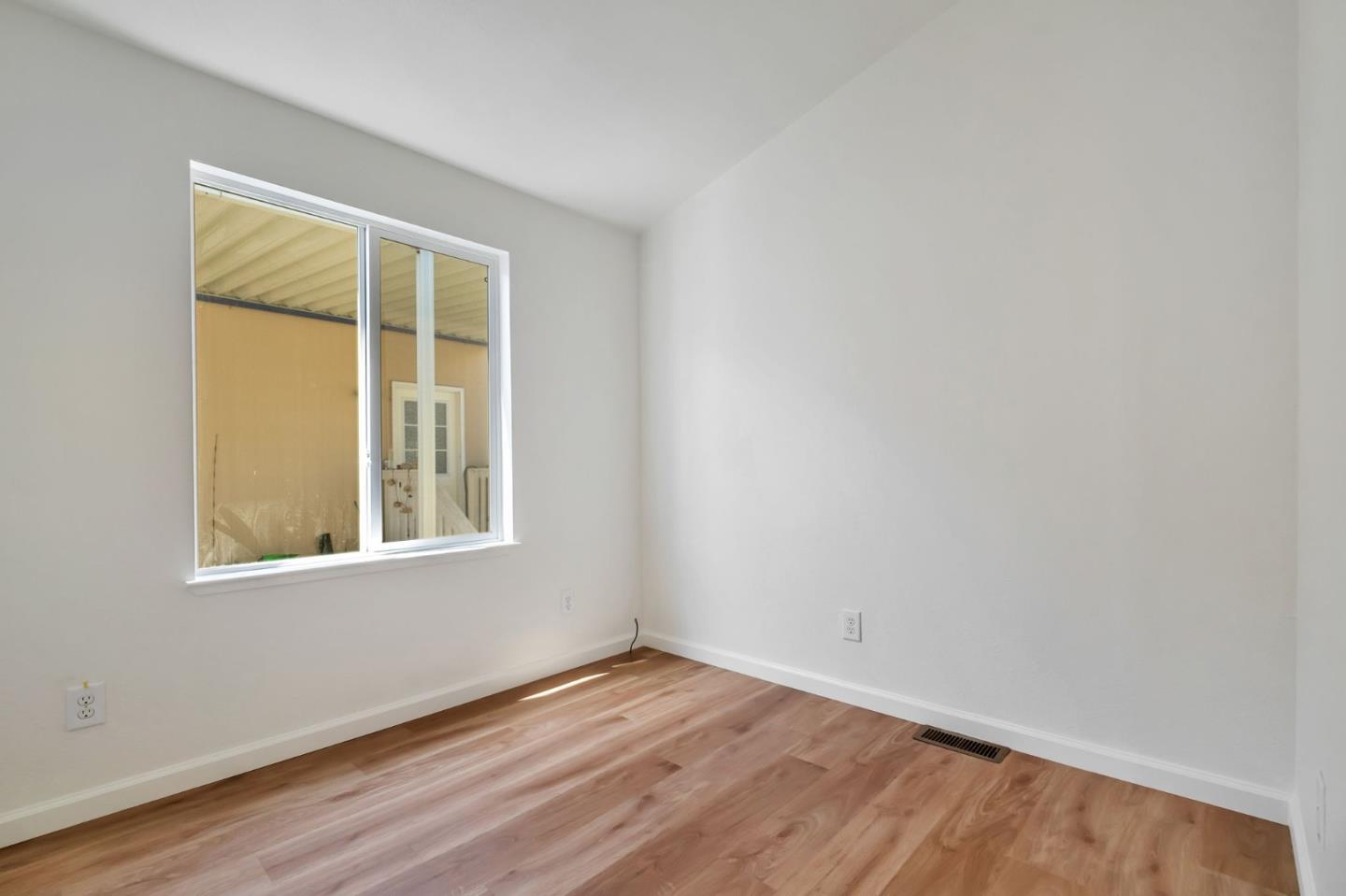 Detail Gallery Image 16 of 35 For 1625 Brommer St #12,  Santa Cruz,  CA 95062 - 3 Beds | 2 Baths
