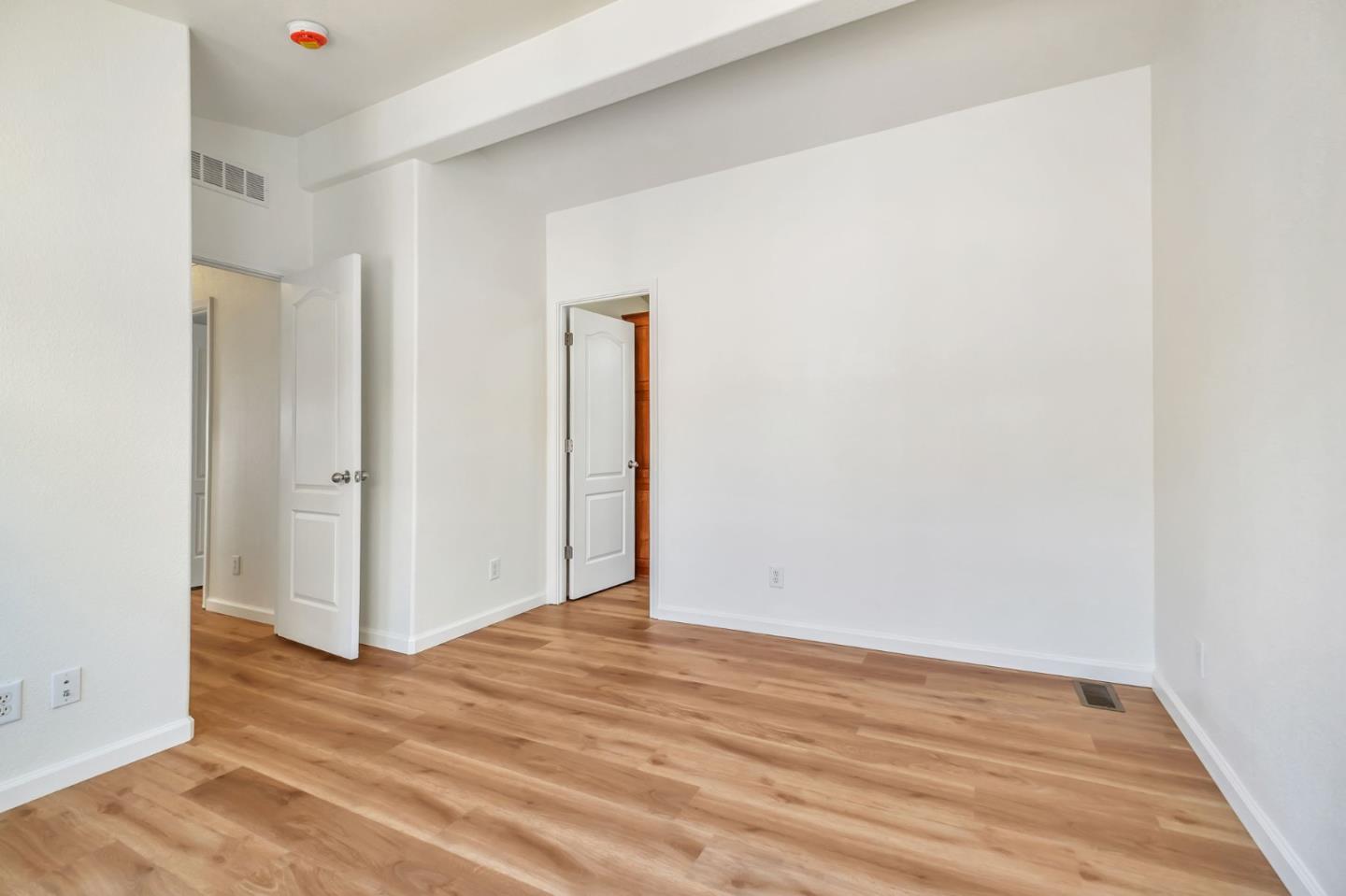 Detail Gallery Image 6 of 35 For 1625 Brommer St #12,  Santa Cruz,  CA 95062 - 3 Beds | 2 Baths