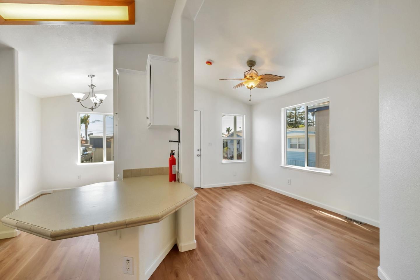 Detail Gallery Image 7 of 35 For 1625 Brommer St #12,  Santa Cruz,  CA 95062 - 3 Beds | 2 Baths