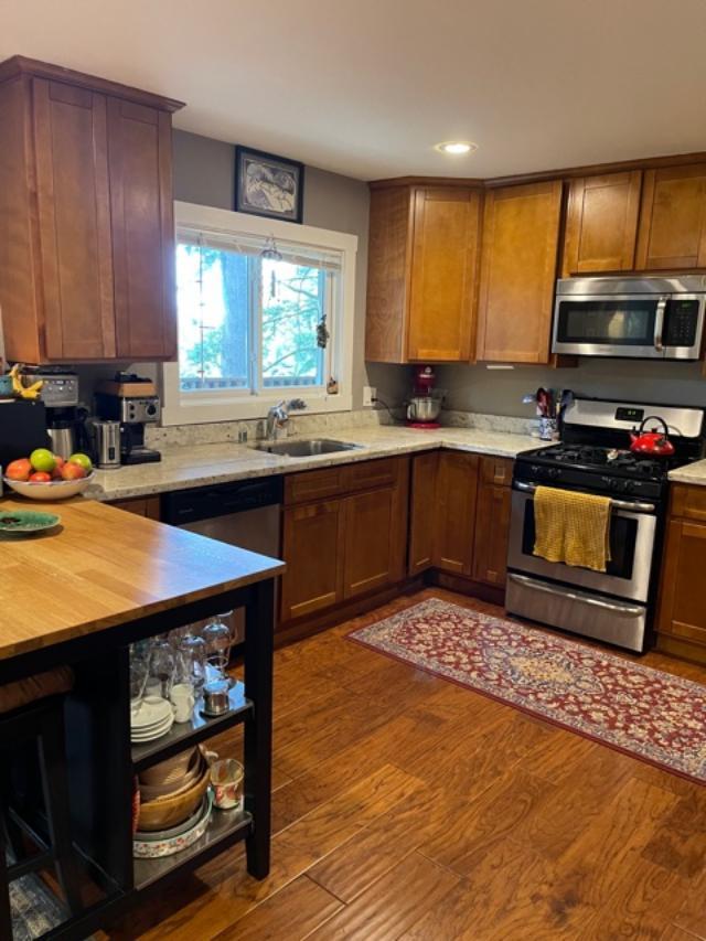 Detail Gallery Image 3 of 14 For 14750 Skyline Blvd #B,  Woodside,  CA 94062 - 2 Beds | 1 Baths