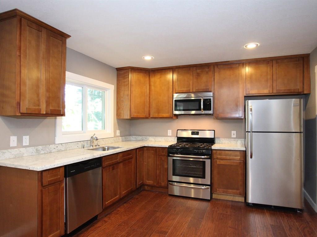 Detail Gallery Image 6 of 14 For 14750 Skyline Blvd #B,  Woodside,  CA 94062 - 2 Beds | 1 Baths