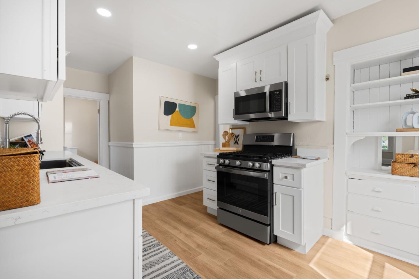 Detail Gallery Image 11 of 56 For 551 53rd St, Oakland,  CA 94609 - – Beds | – Baths
