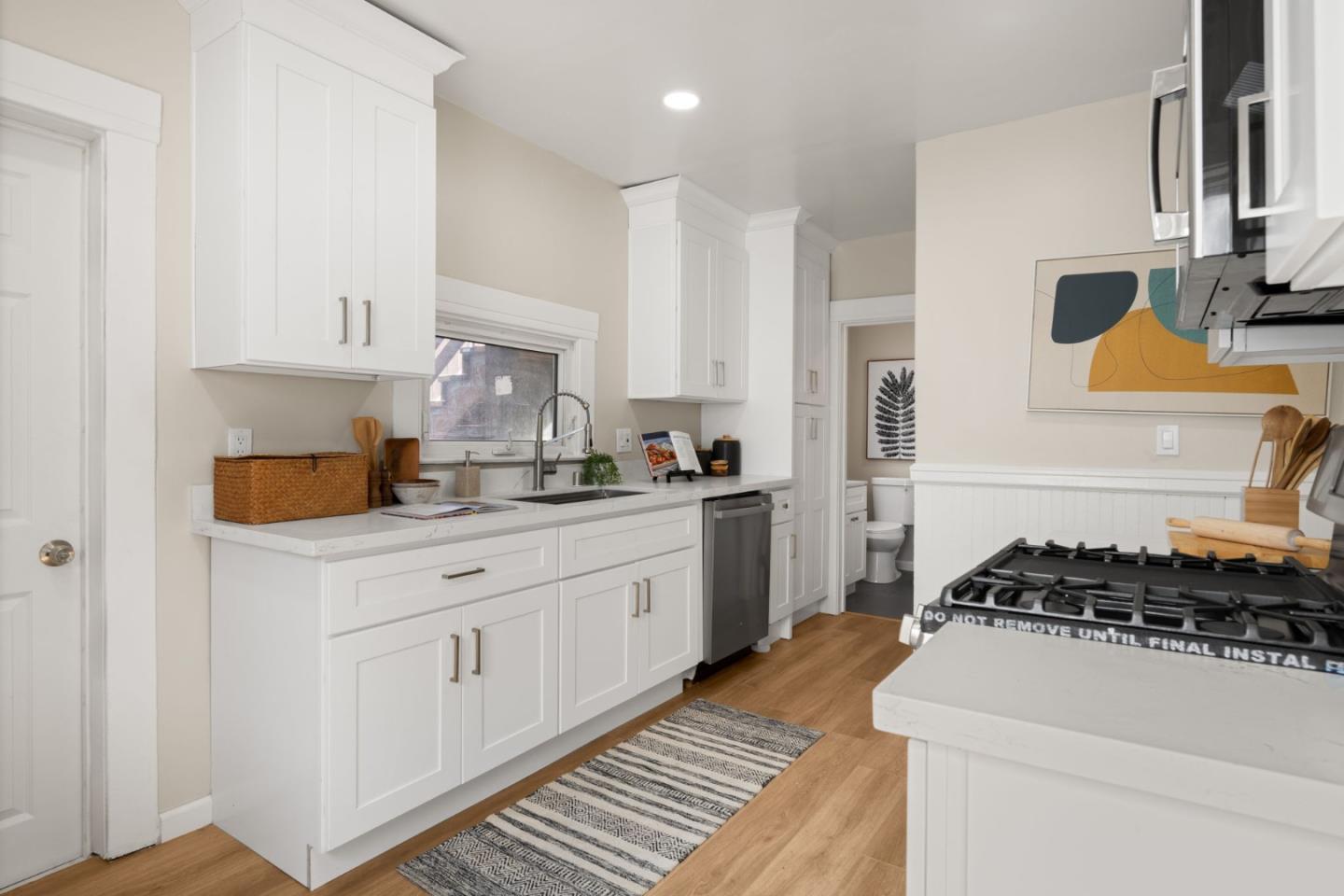 Detail Gallery Image 12 of 56 For 551 53rd St, Oakland,  CA 94609 - – Beds | – Baths