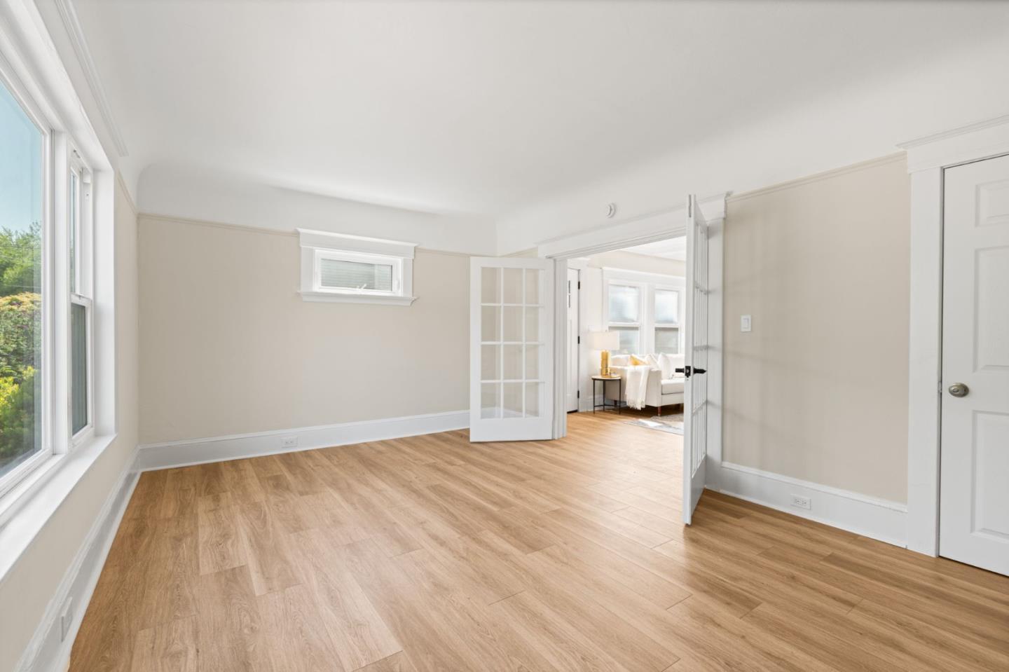 Detail Gallery Image 18 of 56 For 551 53rd St, Oakland,  CA 94609 - – Beds | – Baths