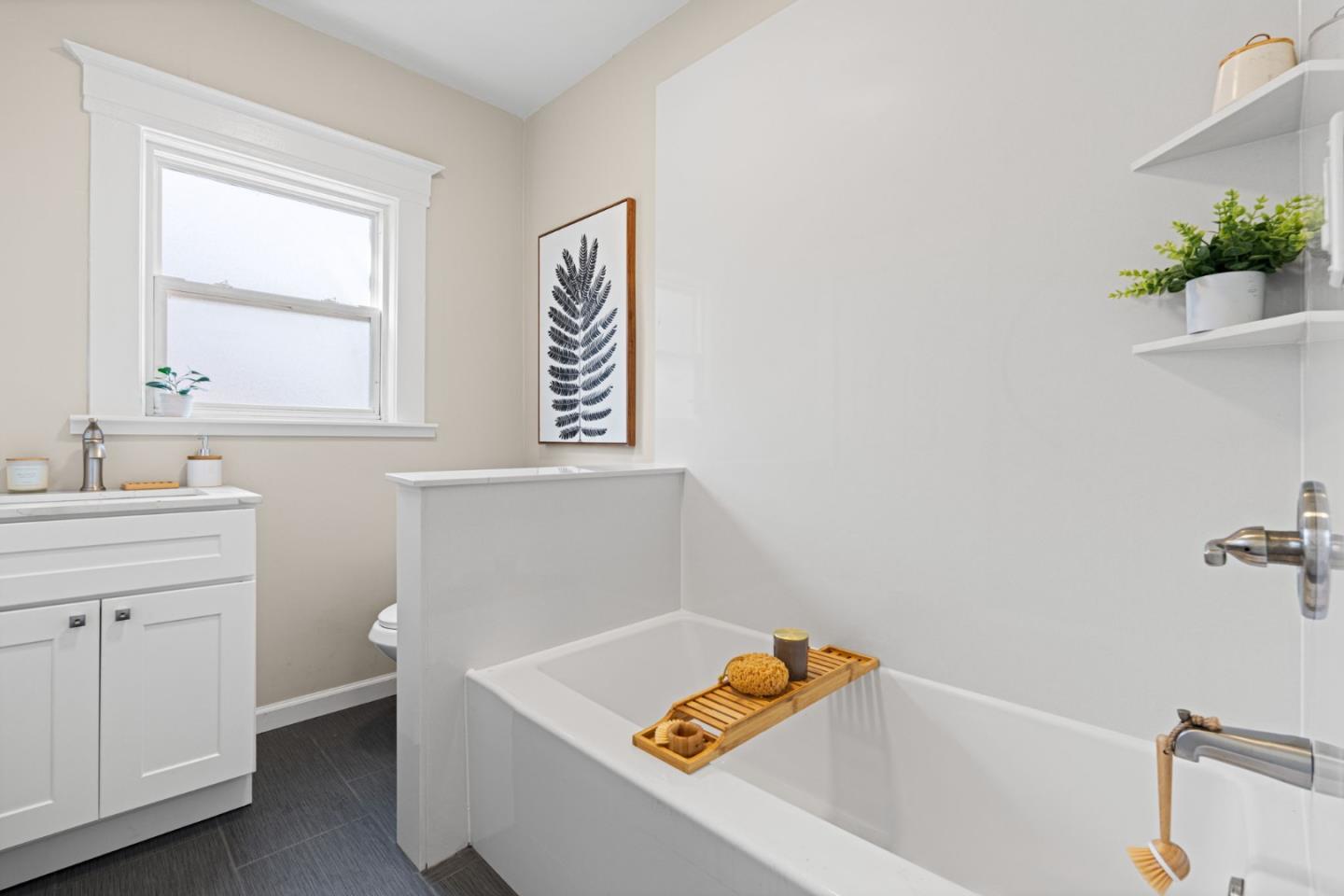 Detail Gallery Image 23 of 56 For 551 53rd St, Oakland,  CA 94609 - – Beds | – Baths