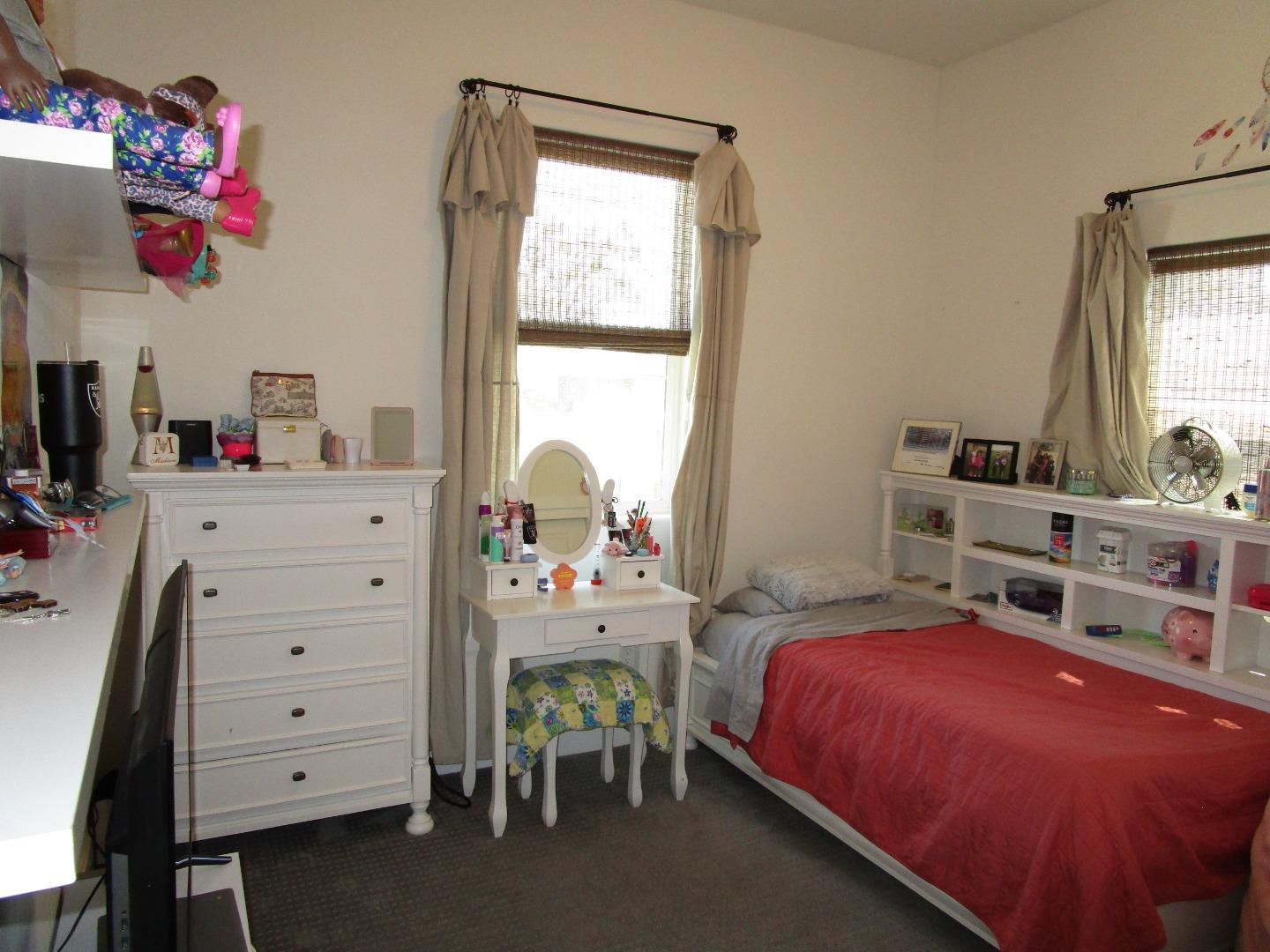 Detail Gallery Image 11 of 16 For 1098 San Benito St, Hollister,  CA 95023 - 3 Beds | 2 Baths