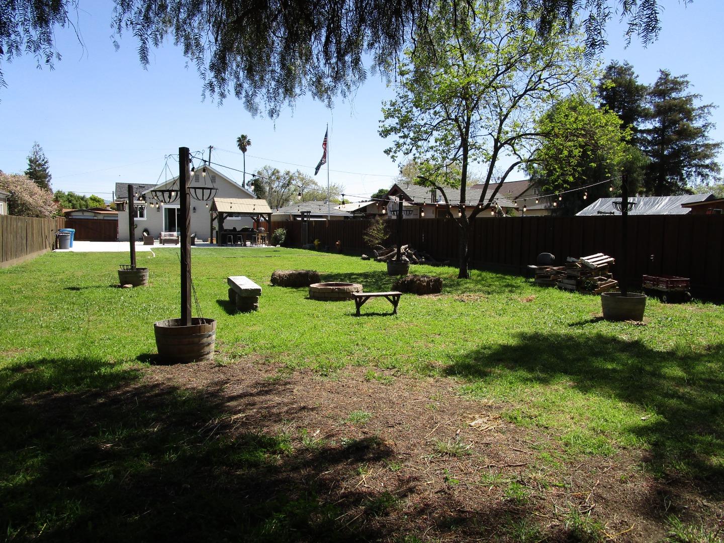 Detail Gallery Image 16 of 16 For 1098 San Benito St, Hollister,  CA 95023 - 3 Beds | 2 Baths