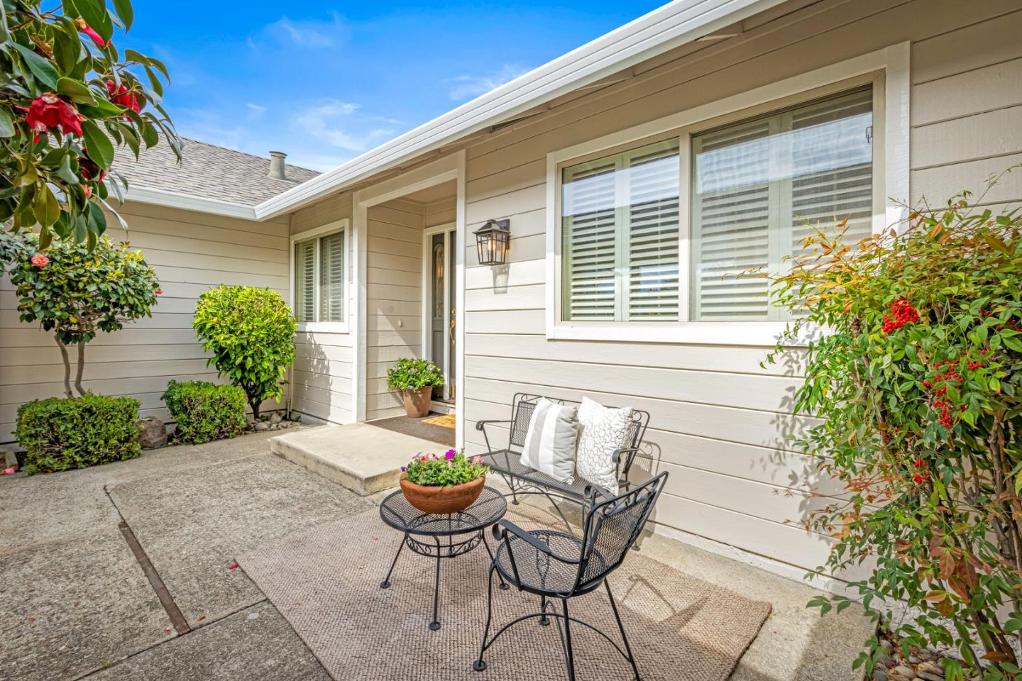 Detail Gallery Image 12 of 51 For 2356 Walden Sq, San Jose,  CA 95124 - 4 Beds | 2 Baths