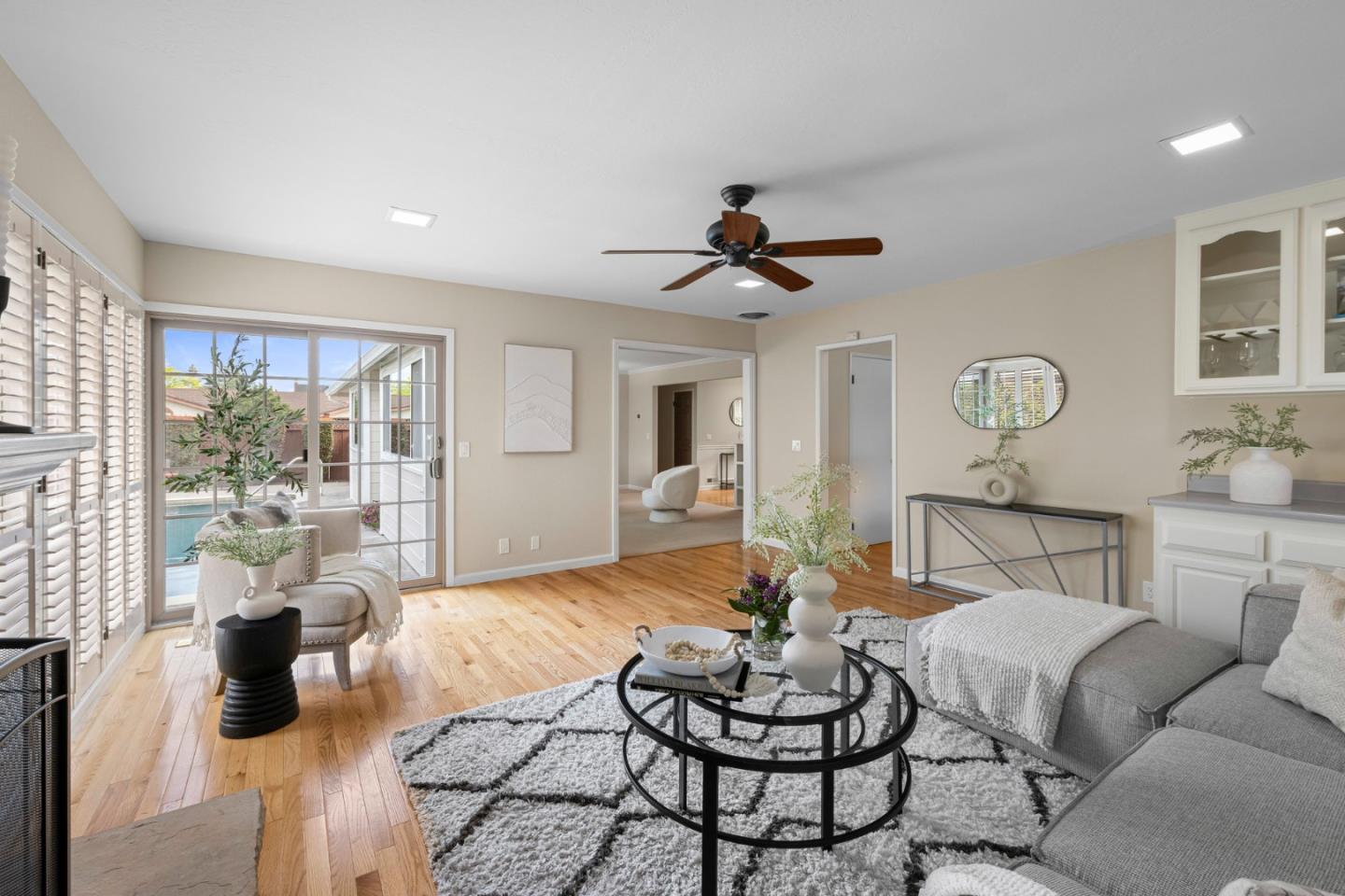 Detail Gallery Image 26 of 51 For 2356 Walden Sq, San Jose,  CA 95124 - 4 Beds | 2 Baths