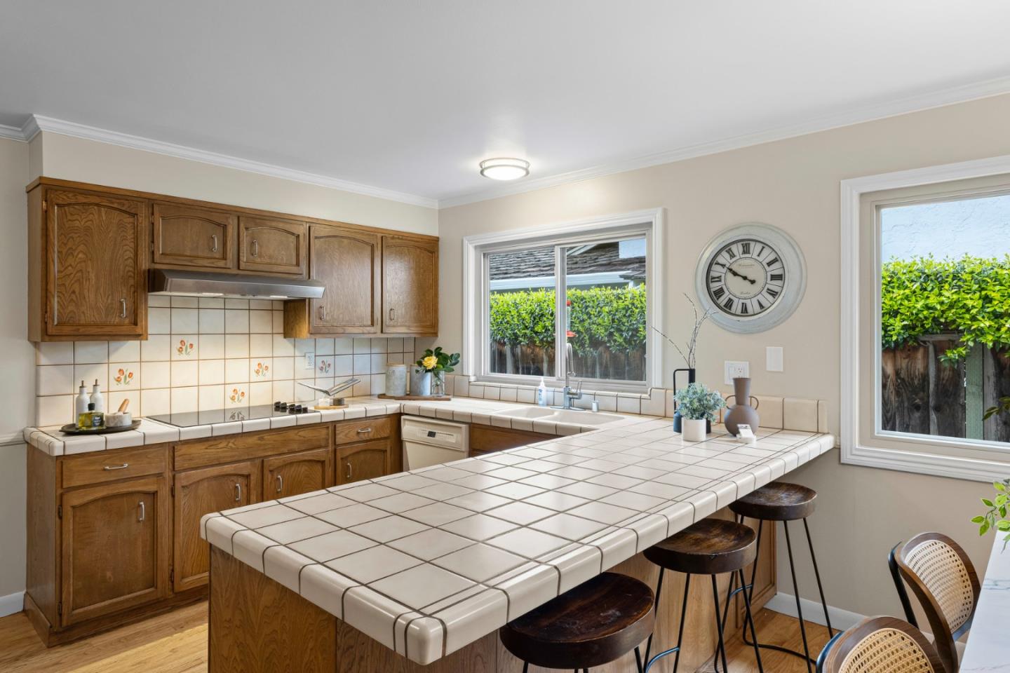 Detail Gallery Image 28 of 51 For 2356 Walden Sq, San Jose,  CA 95124 - 4 Beds | 2 Baths