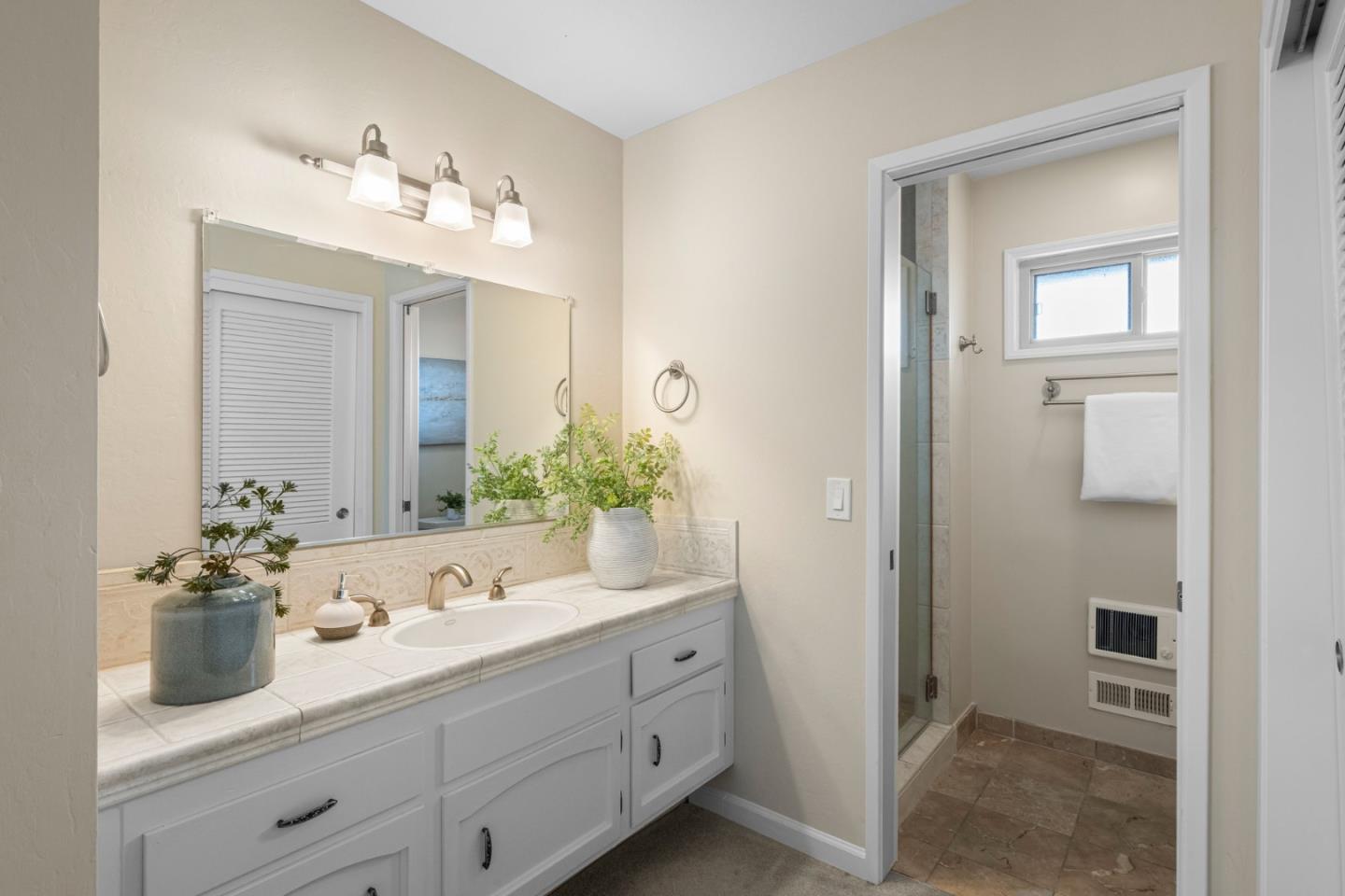 Detail Gallery Image 35 of 51 For 2356 Walden Sq, San Jose,  CA 95124 - 4 Beds | 2 Baths