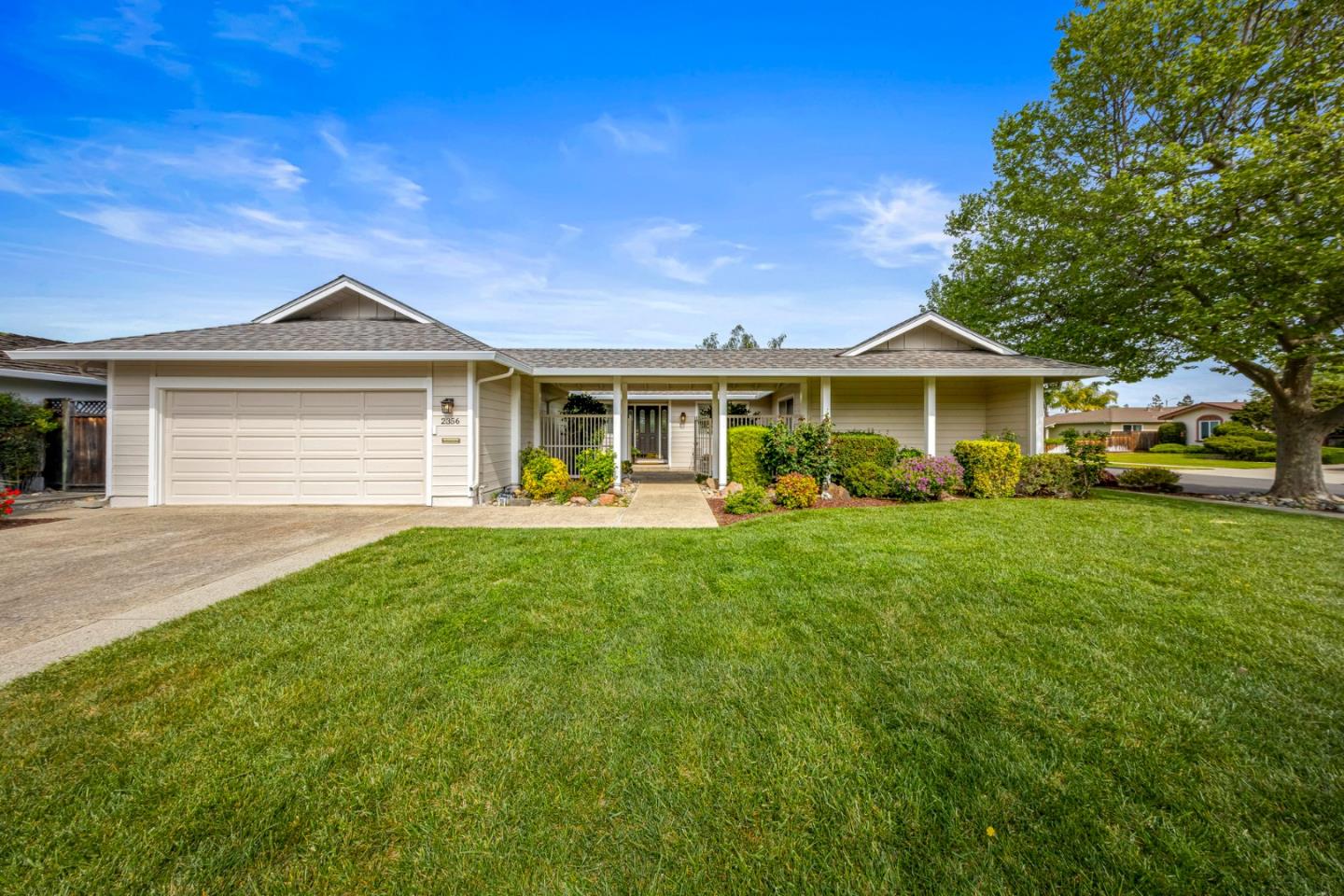Detail Gallery Image 7 of 51 For 2356 Walden Sq, San Jose,  CA 95124 - 4 Beds | 2 Baths