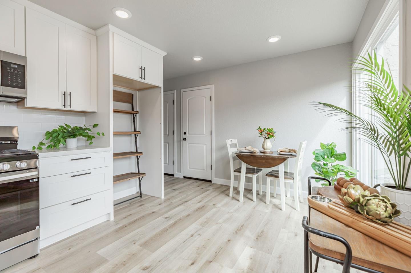 Detail Gallery Image 16 of 44 For 61 Verde Cir, Hollister,  CA 95023 - 3 Beds | 2 Baths