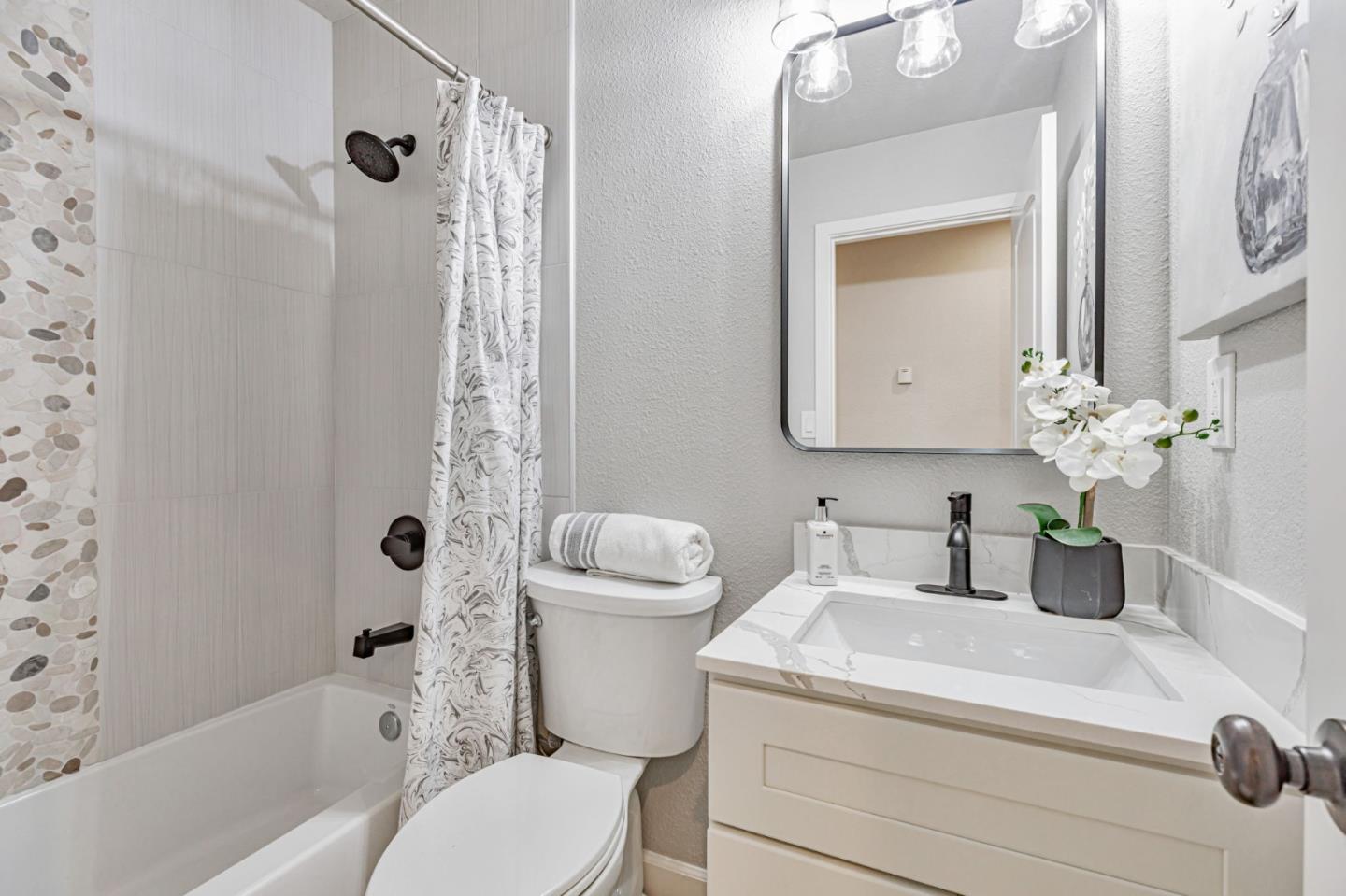 Detail Gallery Image 30 of 44 For 61 Verde Cir, Hollister,  CA 95023 - 3 Beds | 2 Baths