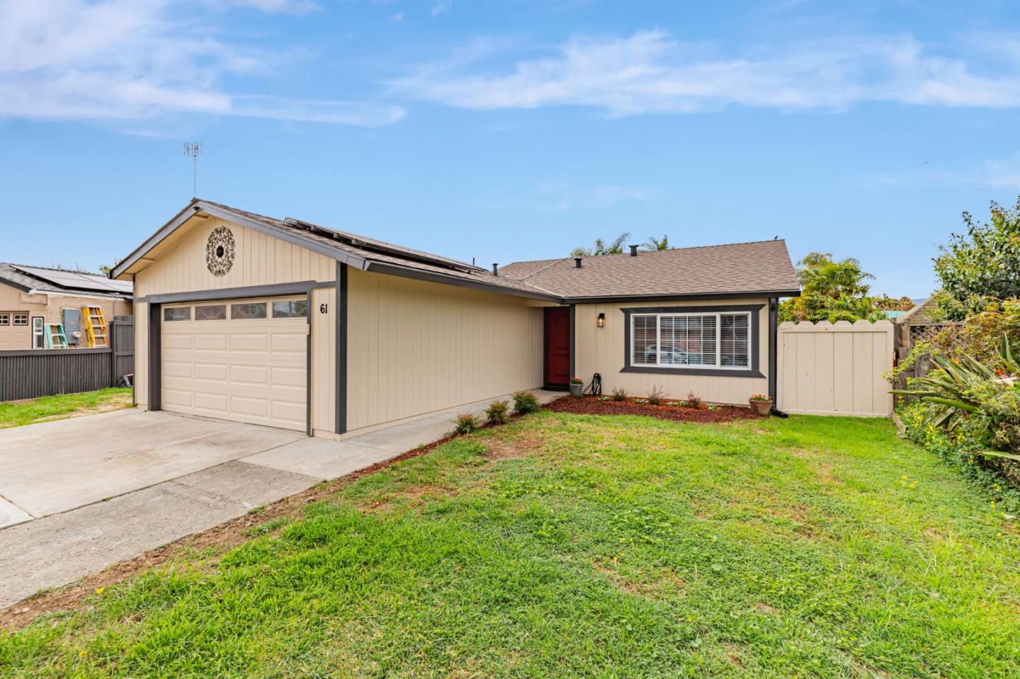 Detail Gallery Image 4 of 44 For 61 Verde Cir, Hollister,  CA 95023 - 3 Beds | 2 Baths