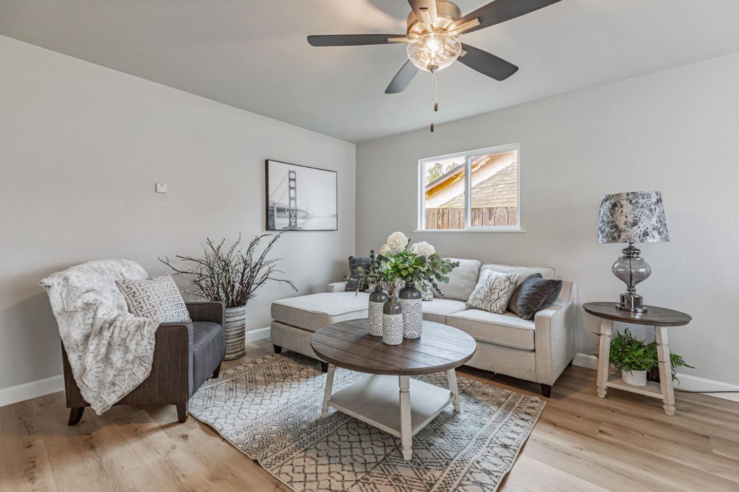 Detail Gallery Image 8 of 44 For 61 Verde Cir, Hollister,  CA 95023 - 3 Beds | 2 Baths