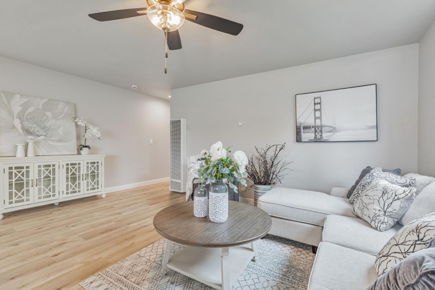 Detail Gallery Image 9 of 44 For 61 Verde Cir, Hollister,  CA 95023 - 3 Beds | 2 Baths