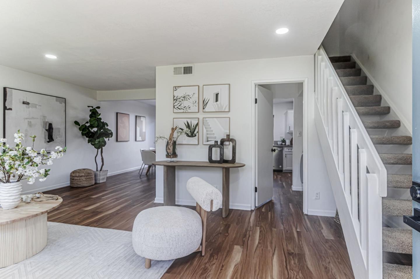 Detail Gallery Image 2 of 26 For 153 Brahms Way, Sunnyvale,  CA 94087 - 3 Beds | 2/1 Baths