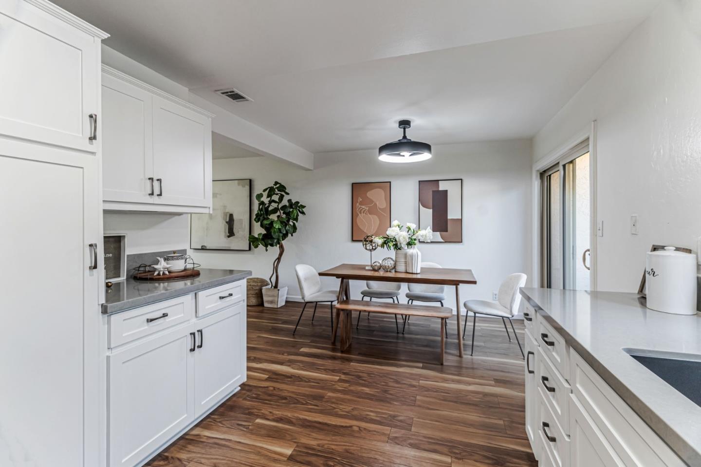 Detail Gallery Image 7 of 26 For 153 Brahms Way, Sunnyvale,  CA 94087 - 3 Beds | 2/1 Baths