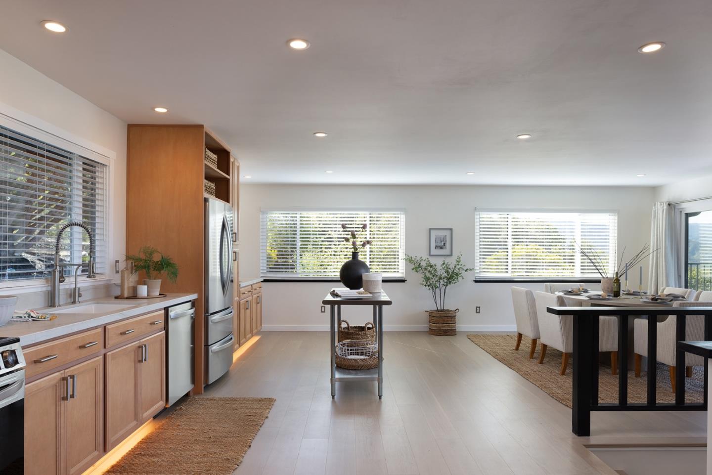Detail Gallery Image 10 of 28 For 25450 via Cicindela, Carmel Valley,  CA 93923 - 3 Beds | 2/1 Baths