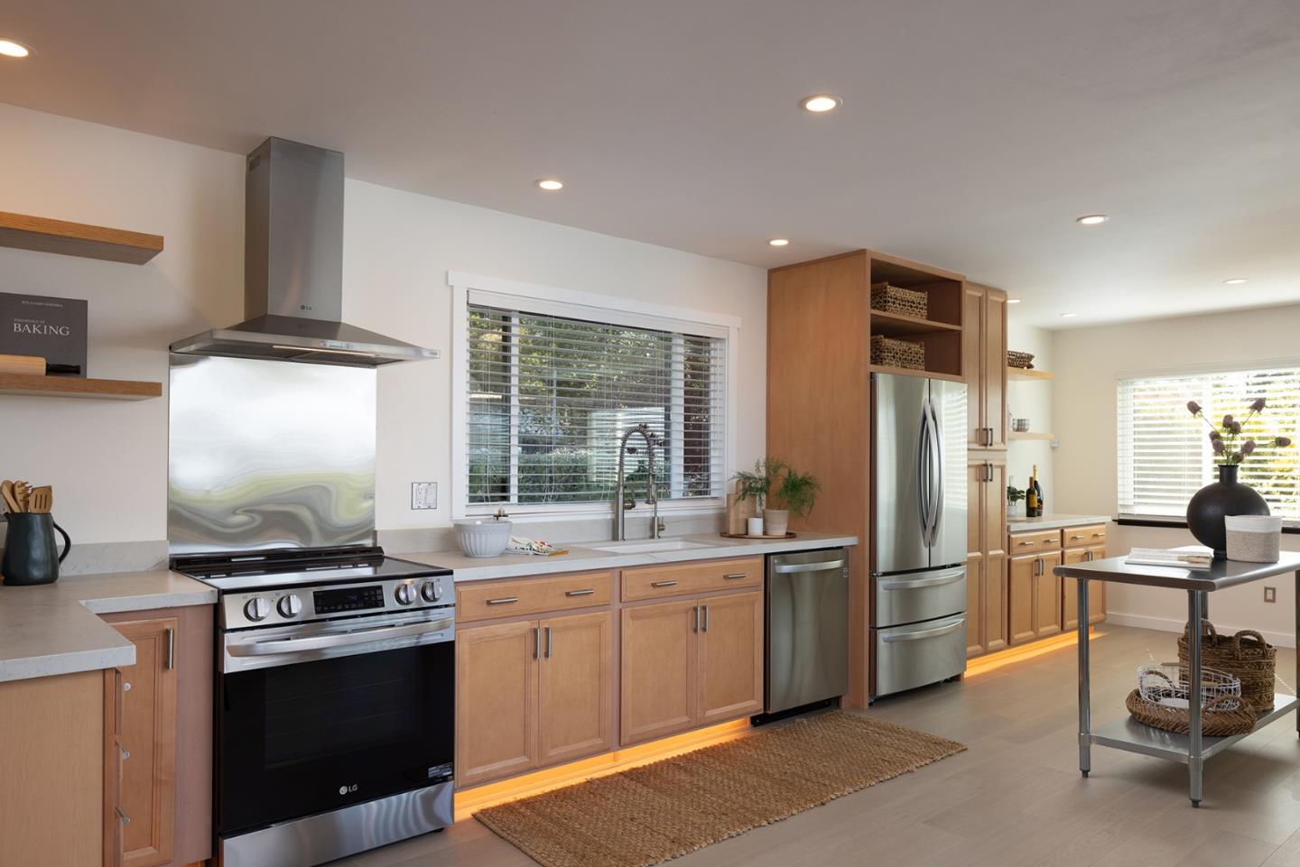 Detail Gallery Image 12 of 28 For 25450 via Cicindela, Carmel Valley,  CA 93923 - 3 Beds | 2/1 Baths