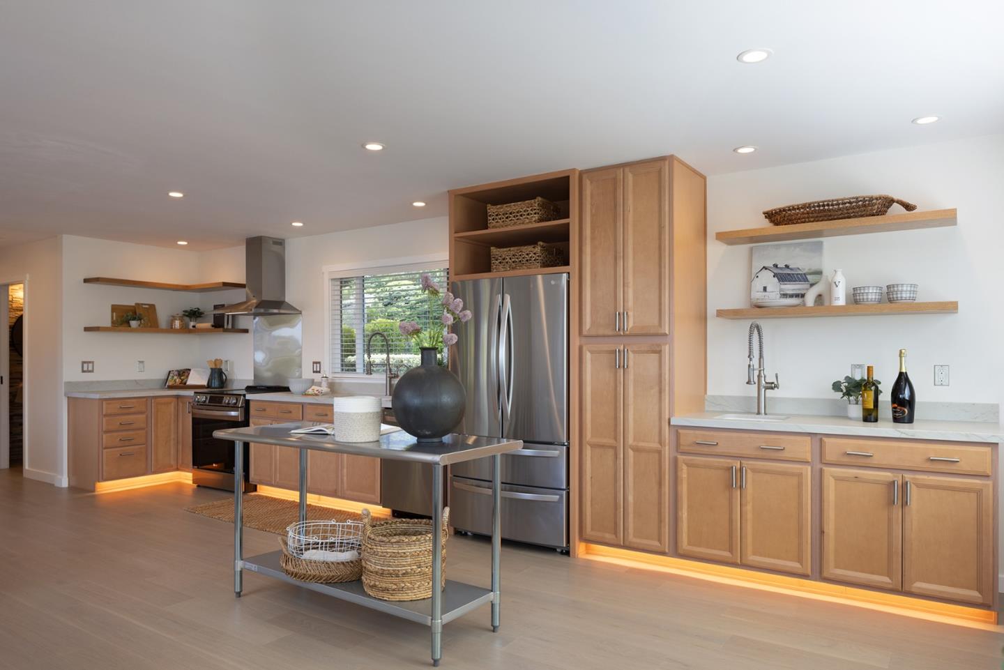 Detail Gallery Image 13 of 28 For 25450 via Cicindela, Carmel Valley,  CA 93923 - 3 Beds | 2/1 Baths