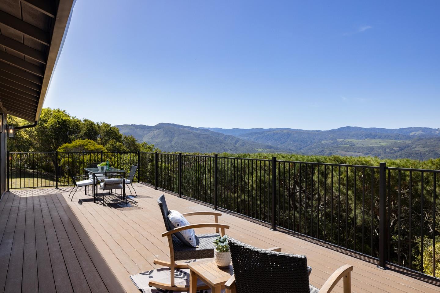 Detail Gallery Image 2 of 28 For 25450 via Cicindela, Carmel Valley,  CA 93923 - 3 Beds | 2/1 Baths