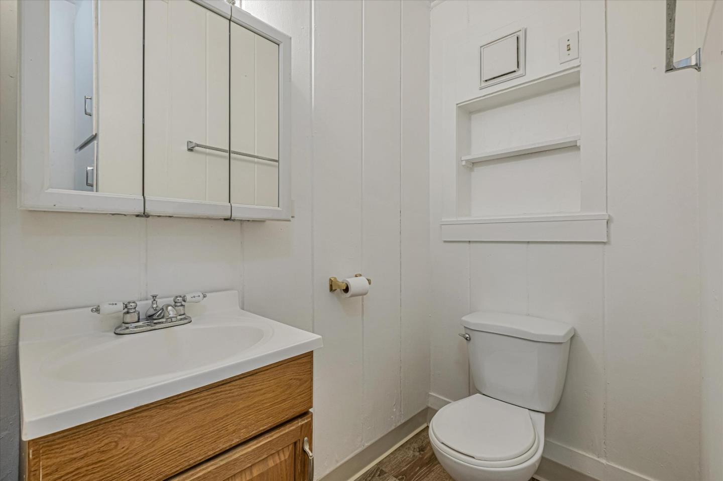 Detail Gallery Image 11 of 44 For 2735-2737 Soquel Ave, Santa Cruz,  CA 95062 - – Beds | – Baths