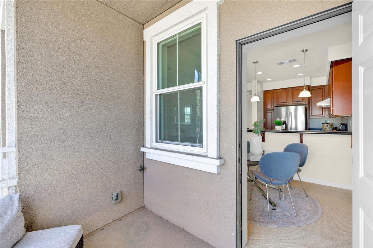 Detail Gallery Image 24 of 71 For 1283 De Altura Cmn, San Jose,  CA 95126 - 2 Beds | 2/1 Baths