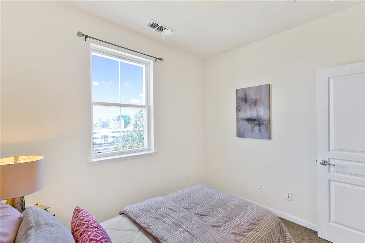 Detail Gallery Image 28 of 71 For 1283 De Altura Cmn, San Jose,  CA 95126 - 2 Beds | 2/1 Baths