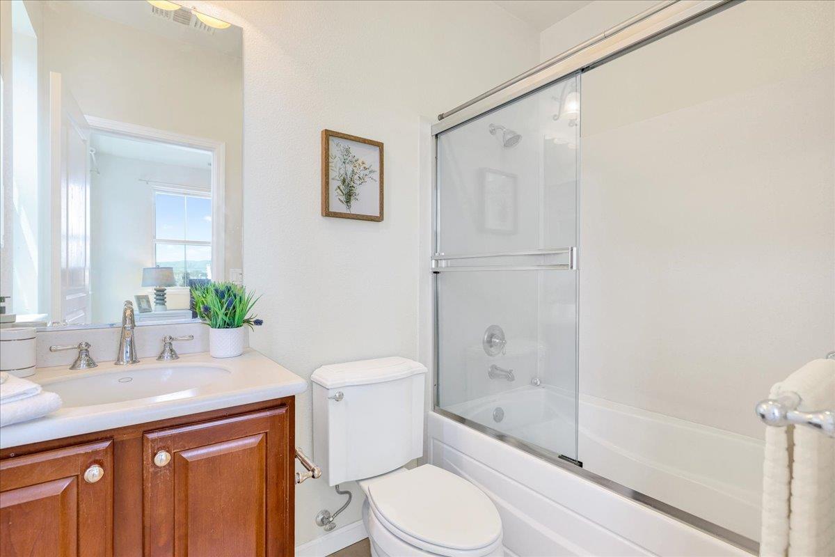 Detail Gallery Image 36 of 71 For 1283 De Altura Cmn, San Jose,  CA 95126 - 2 Beds | 2/1 Baths