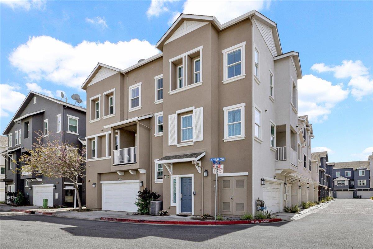 Detail Gallery Image 42 of 71 For 1283 De Altura Cmn, San Jose,  CA 95126 - 2 Beds | 2/1 Baths