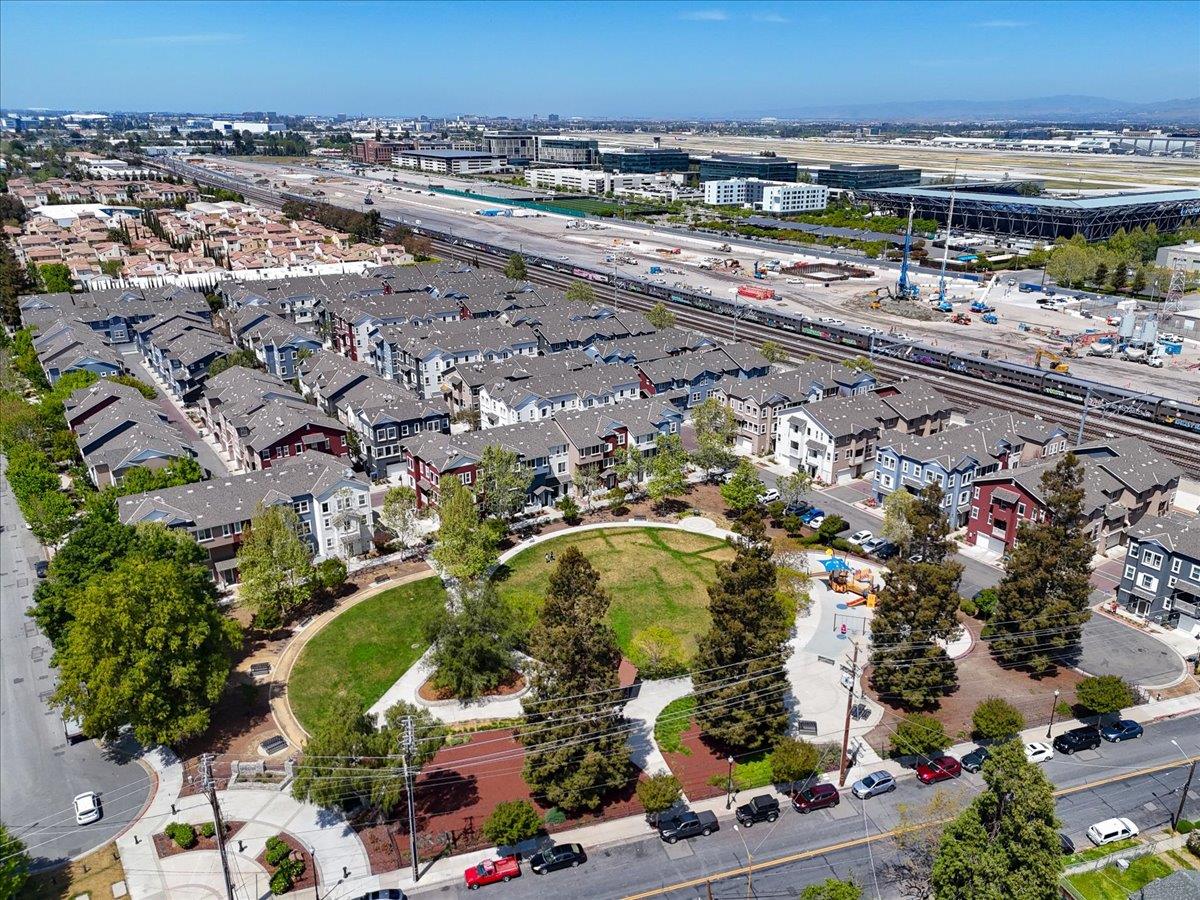 Detail Gallery Image 49 of 71 For 1283 De Altura Cmn, San Jose,  CA 95126 - 2 Beds | 2/1 Baths