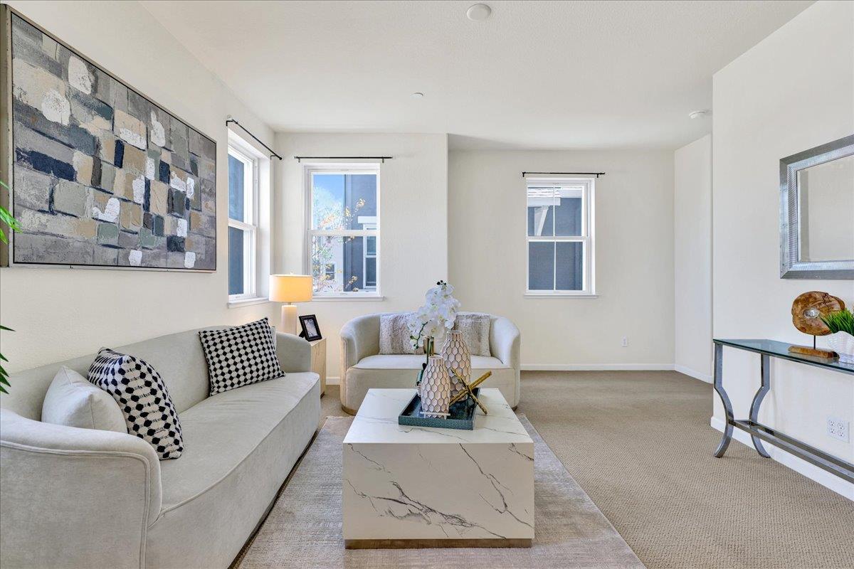 Detail Gallery Image 5 of 71 For 1283 De Altura Cmn, San Jose,  CA 95126 - 2 Beds | 2/1 Baths