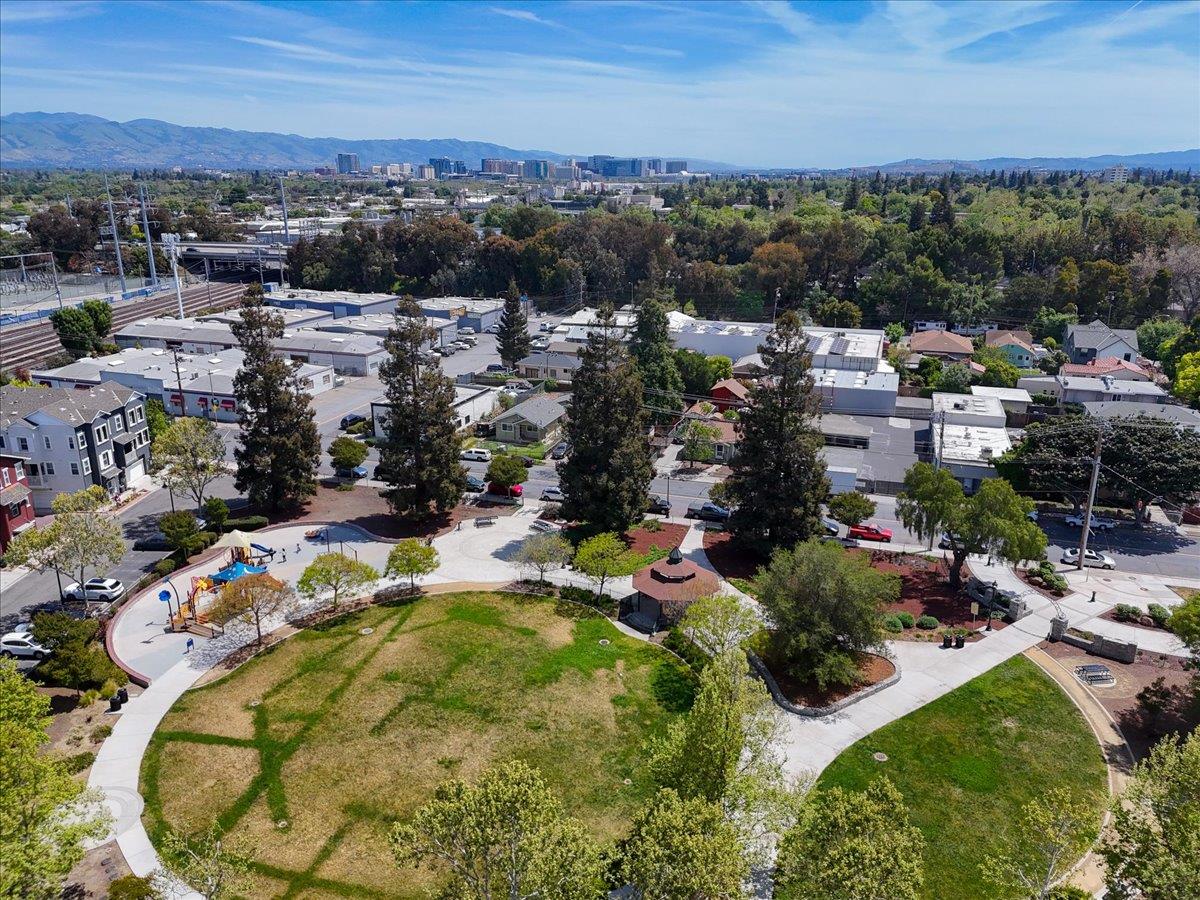 Detail Gallery Image 53 of 71 For 1283 De Altura Cmn, San Jose,  CA 95126 - 2 Beds | 2/1 Baths