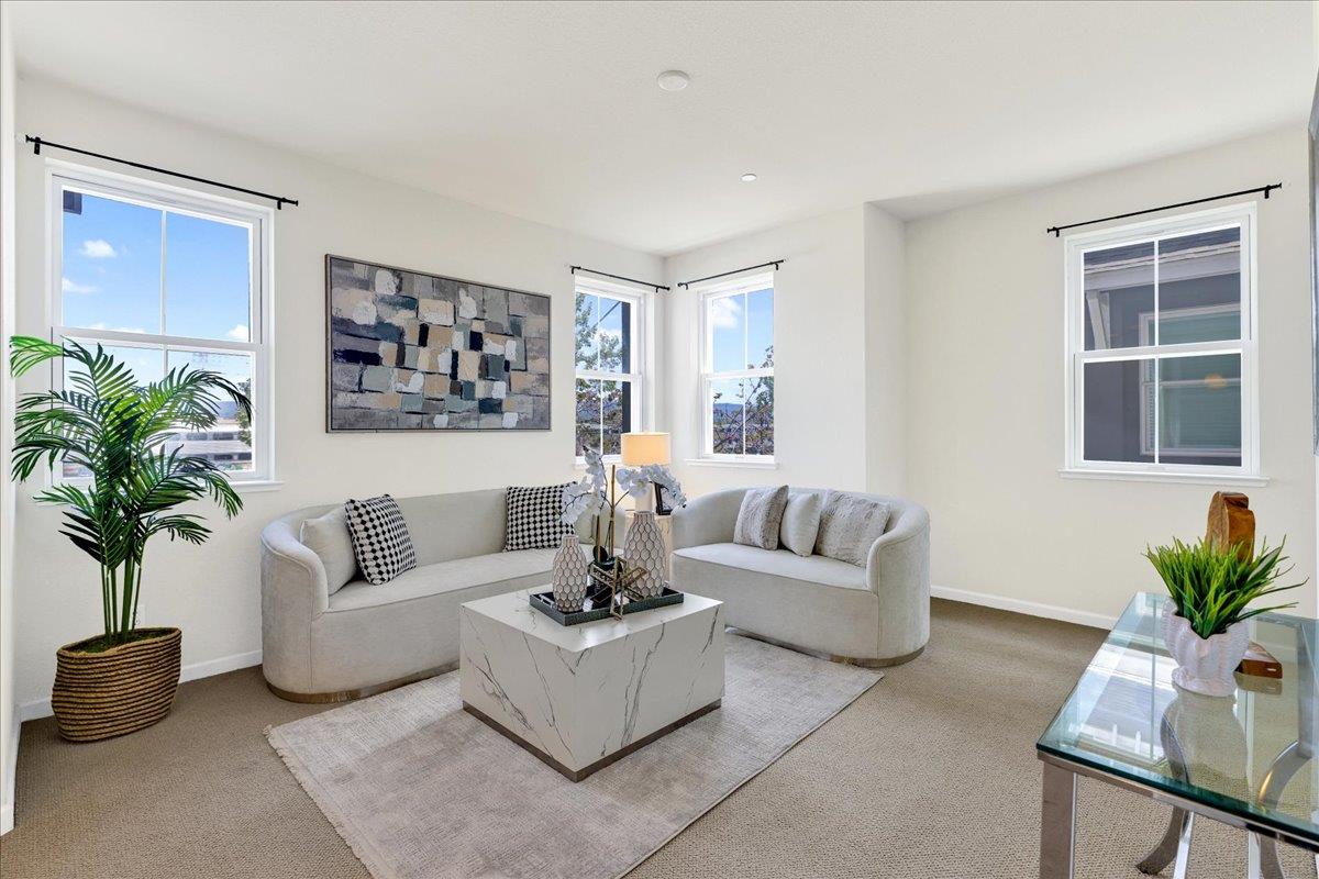 Detail Gallery Image 6 of 71 For 1283 De Altura Cmn, San Jose,  CA 95126 - 2 Beds | 2/1 Baths