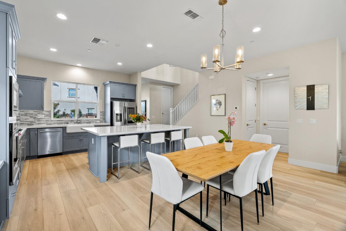 Detail Gallery Image 15 of 51 For 478 Lassen Way, Marina,  CA 93933 - 4 Beds | 2/1 Baths